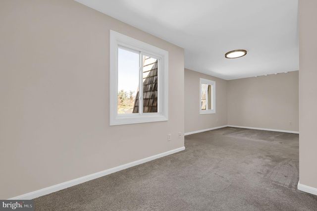 19103 CAPEHART DR, Montgomery Village, MD 20886