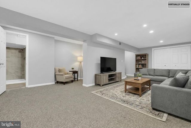 19103 CAPEHART DR, Montgomery Village, MD 20886