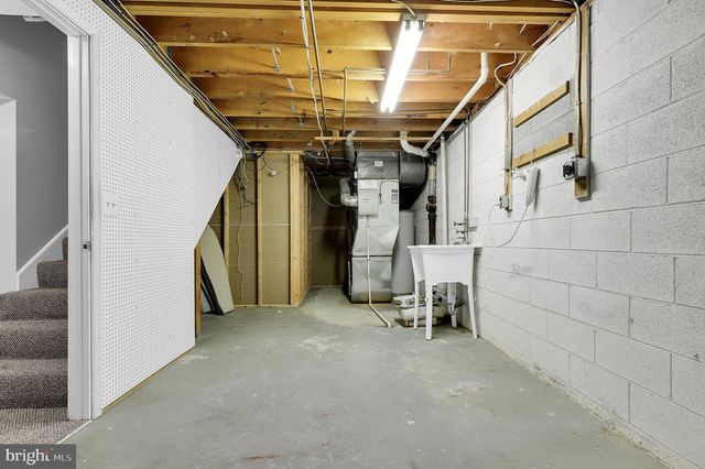 19103 CAPEHART DR, Montgomery Village, MD 20886