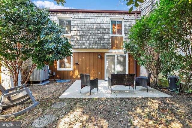 19103 CAPEHART DR, Montgomery Village, MD 20886