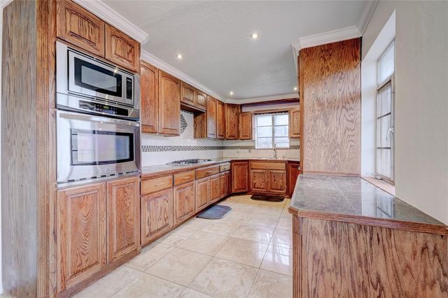 1501 Carlisle Court, Oklahoma City, OK 73120