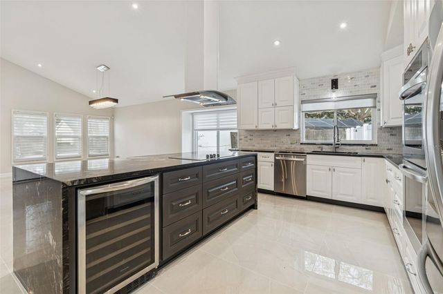 15905 WAINWRIGHT COURT, Tampa, FL 33647