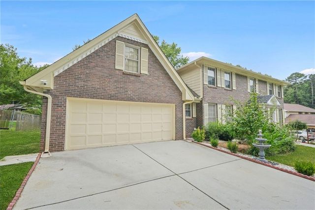 5152 Clearwater Drive, Stone Mountain, GA 30087