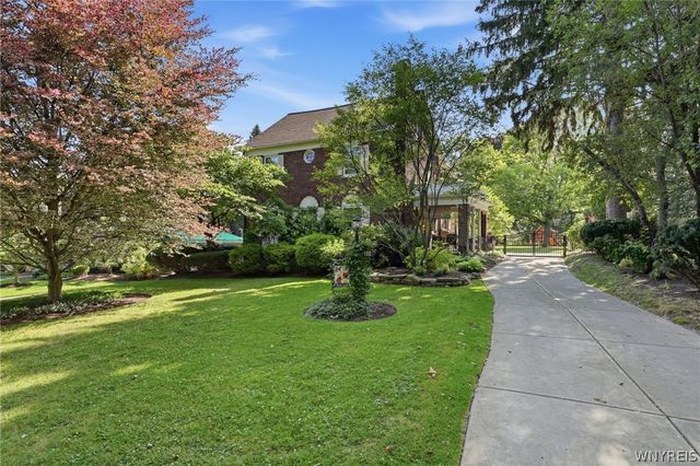 101 Fairlawn Drive, Amherst, NY 14226