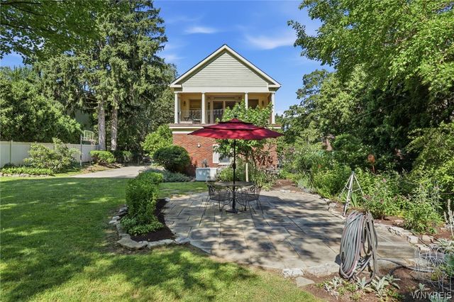 101 Fairlawn Drive, Amherst, NY 14226