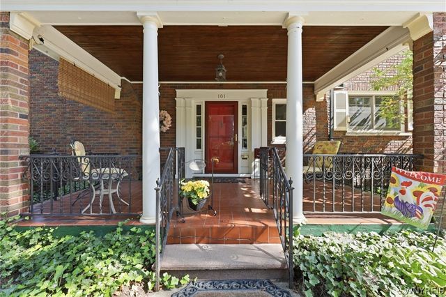 101 Fairlawn Drive, Amherst, NY 14226