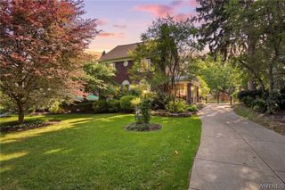 101 Fairlawn Drive, Amherst, NY 14226