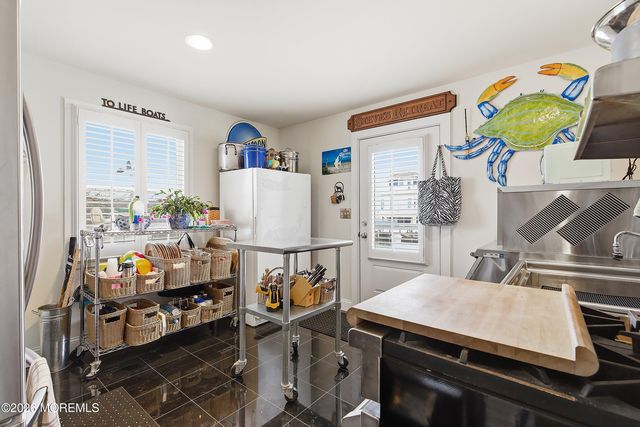 33 Sands Point Road, Waretown, NJ 08758