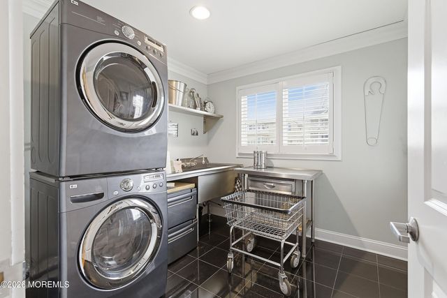 33 Sands Point Road, Waretown, NJ 08758