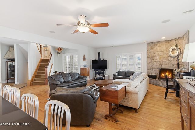 33 Sands Point Road, Waretown, NJ 08758
