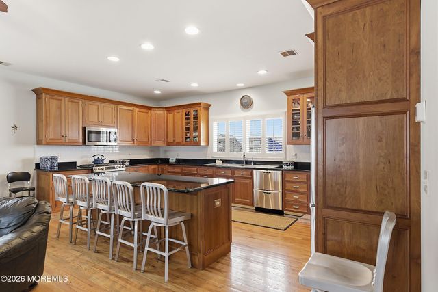 33 Sands Point Road, Waretown, NJ 08758