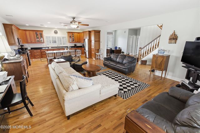 33 Sands Point Road, Waretown, NJ 08758