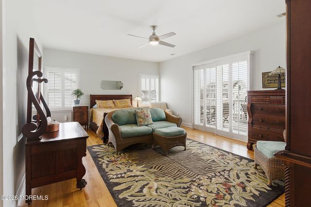 33 Sands Point Road, Waretown, NJ 08758