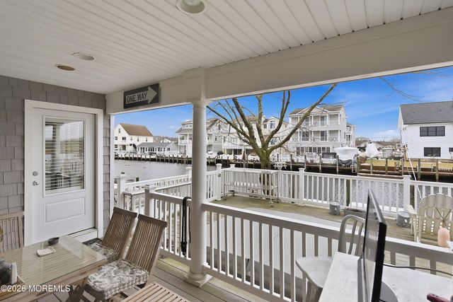 33 Sands Point Road, Waretown, NJ 08758
