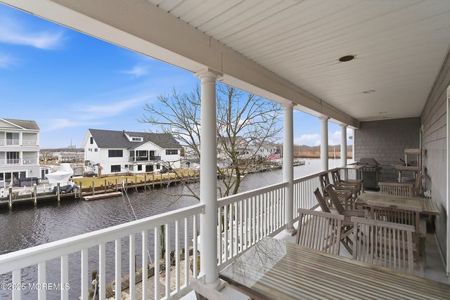 33 Sands Point Road, Waretown, NJ 08758