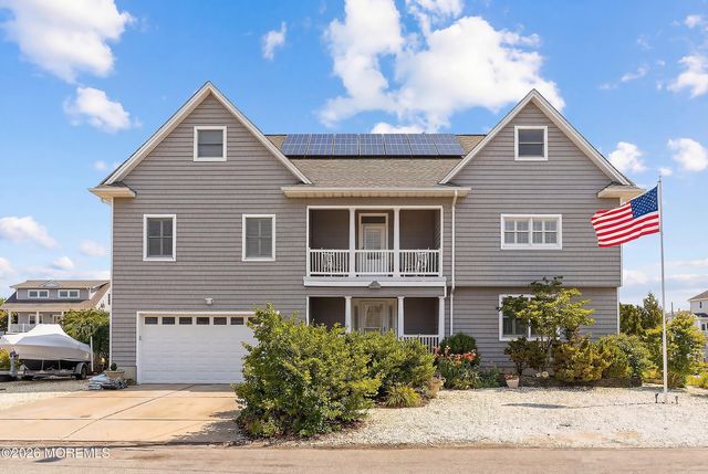33 Sands Point Road, Waretown, NJ 08758