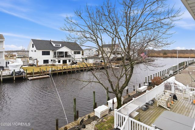 33 Sands Point Road, Waretown, NJ 08758