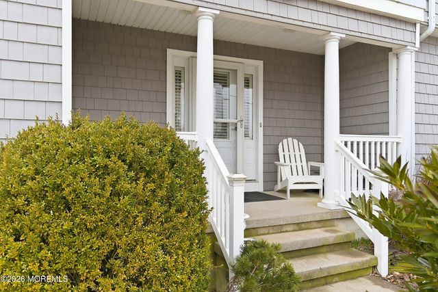 33 Sands Point Road, Waretown, NJ 08758