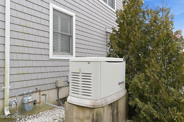 33 Sands Point Road, Waretown, NJ 08758