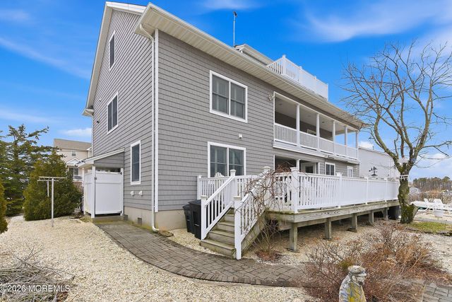 33 Sands Point Road, Waretown, NJ 08758