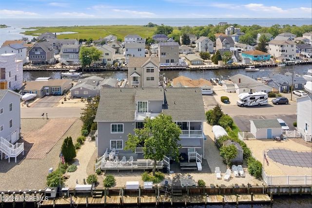 33 Sands Point Road, Waretown, NJ 08758