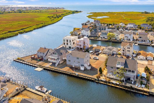 33 Sands Point Road, Waretown, NJ 08758