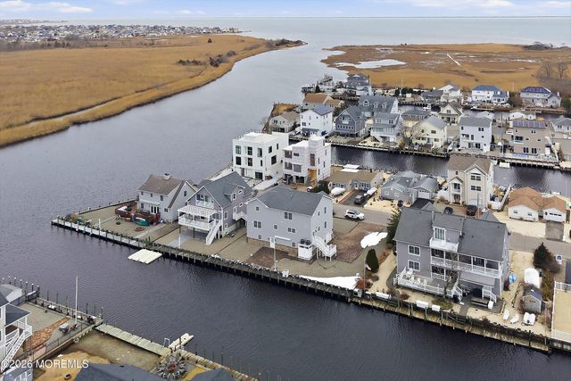 33 Sands Point Road, Waretown, NJ 08758