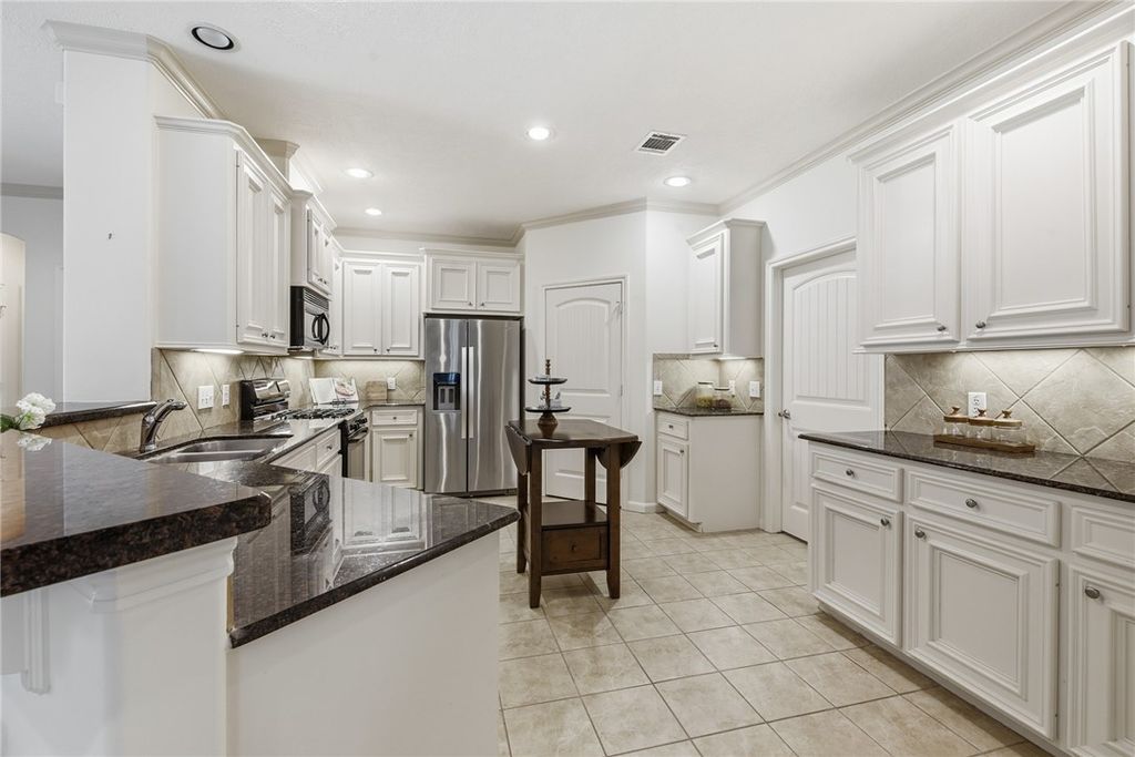 2613 Leila Court, Bryan, TX 77802 — photo 3