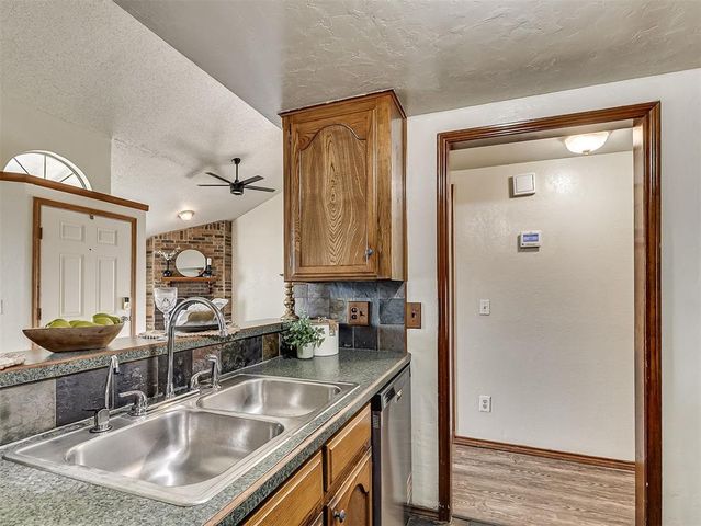 2124 Lonnie, Oklahoma City, OK 73170