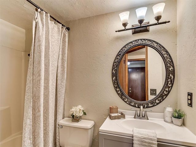 2124 Lonnie, Oklahoma City, OK 73170