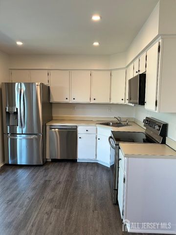 26 Delikat Lane, Sayreville, NJ 08872