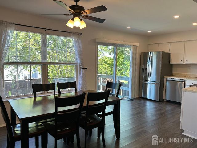 26 Delikat Lane, Sayreville, NJ 08872