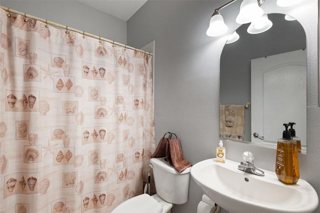 18037 LAKE REFLECTIONS BOULEVARD, Lutz, FL 33558