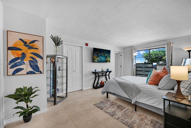 1334 Collins Ave 403, Miami Beach, FL 33139