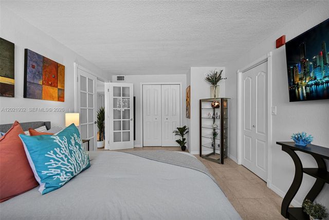 1334 Collins Ave 403, Miami Beach, FL 33139