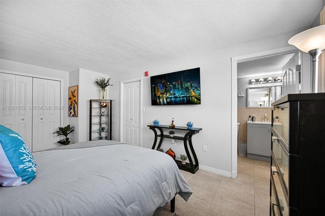 1334 Collins Ave 403, Miami Beach, FL 33139