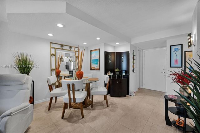 1334 Collins Ave 403, Miami Beach, FL 33139