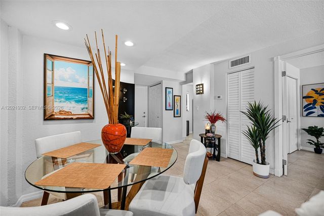 1334 Collins Ave 403, Miami Beach, FL 33139