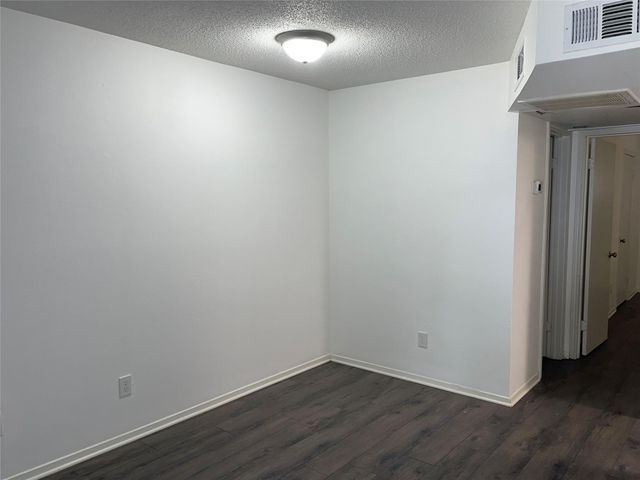 1110 W Tri Oaks Lane 157, Houston, TX 77043