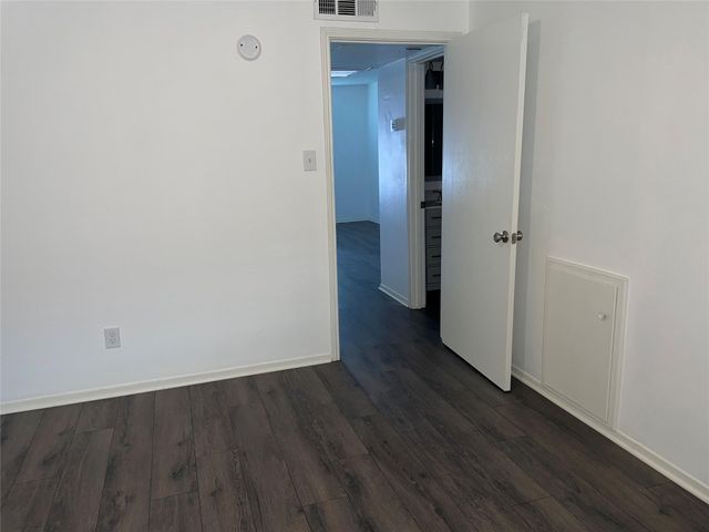 1110 W Tri Oaks Lane 157, Houston, TX 77043