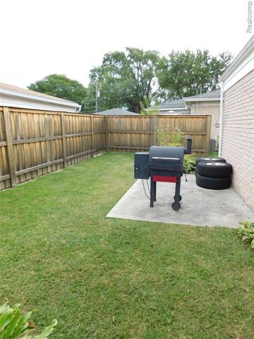 30324 Glenwood Circle, Warren, MI 48088