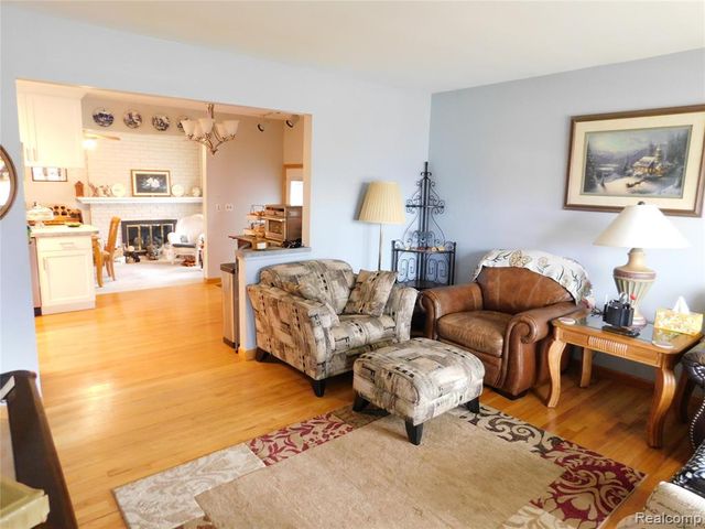 30324 Glenwood Circle, Warren, MI 48088