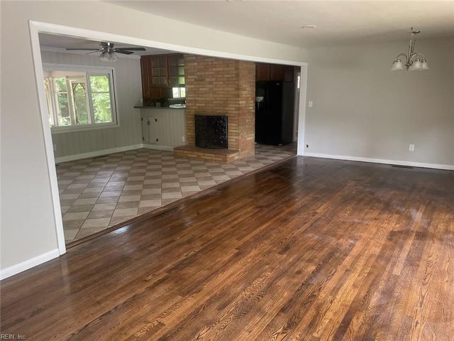 301 Woodroof RD, Newport News, VA 23606