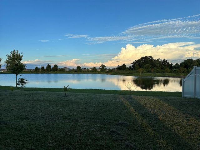 5692 SILTSTONE STREET, Lakeland, FL 33811