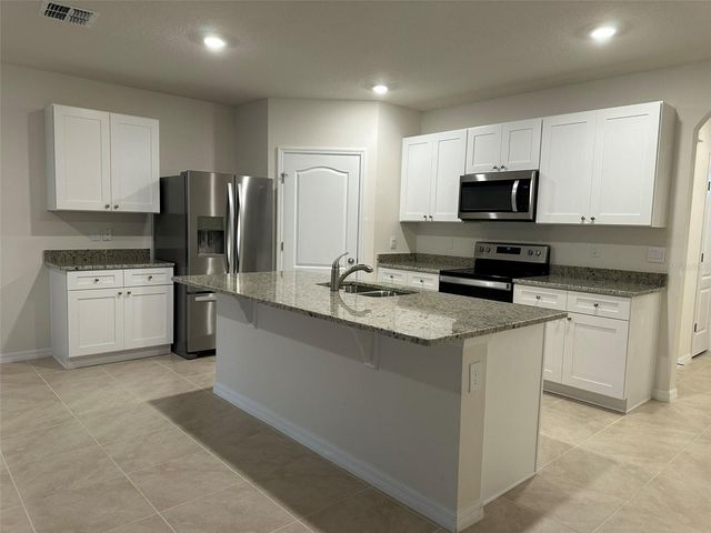 5692 SILTSTONE STREET, Lakeland, FL 33811