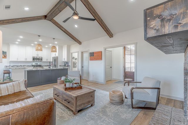 105 Eva Ln, Brookland, AR 72417