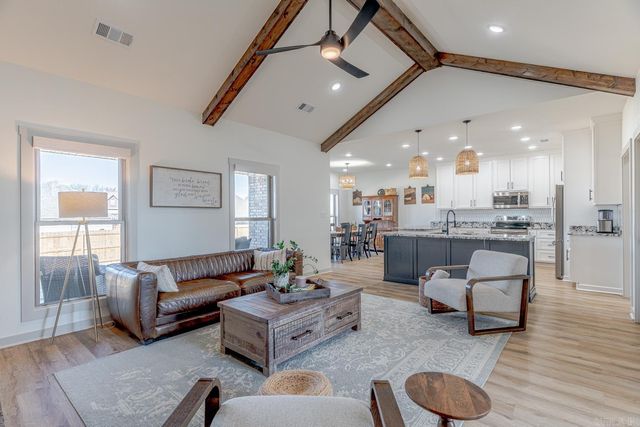 105 Eva Ln, Brookland, AR 72417