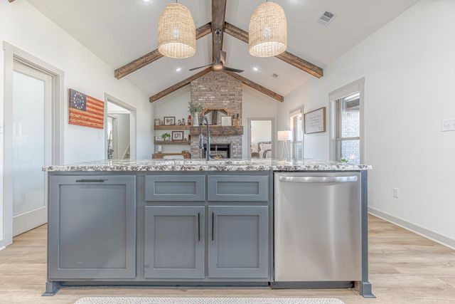 105 Eva Ln, Brookland, AR 72417