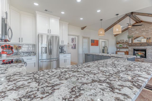 105 Eva Ln, Brookland, AR 72417