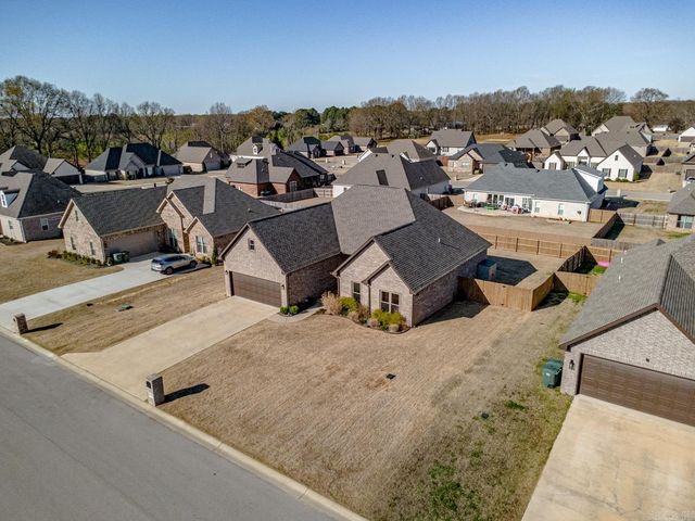 105 Eva Ln, Brookland, AR 72417